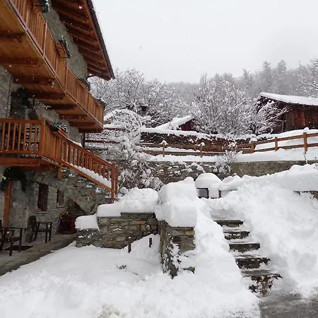 Maison Perriere - D'hotes & Jacuzzi Oda ve Kahvaltı