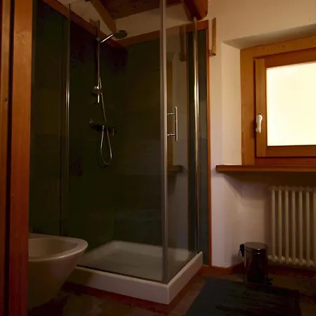 Maison Perriere - D'hotes & Jacuzzi Oda ve Kahvaltı