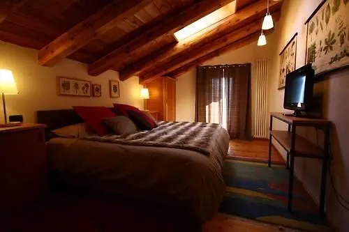 Couette-café Maison Perriere - D'hôtes&jacuzzi 3*